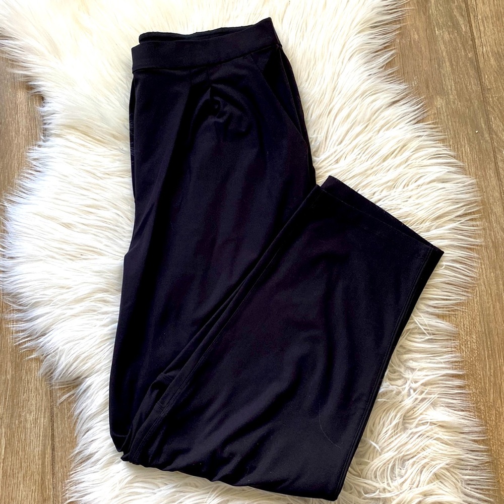 Pull on lululemon pants